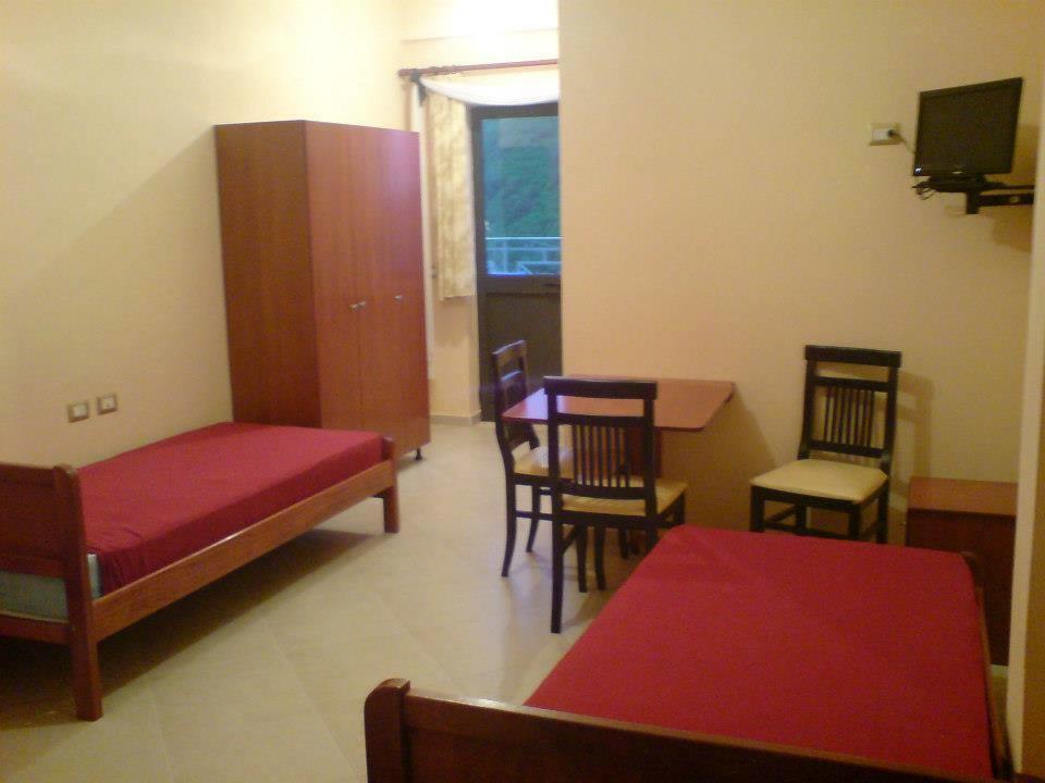 Hotel Natyra E Qete Peshkopi Esterno foto